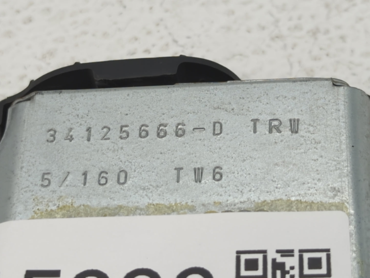 2015-2016 Audi A3 Air Bag Passenger Right Knee OEM P/N:34125666-D Fits Fits 2015 2016 OEM Used Auto Parts - Oemusedautoparts