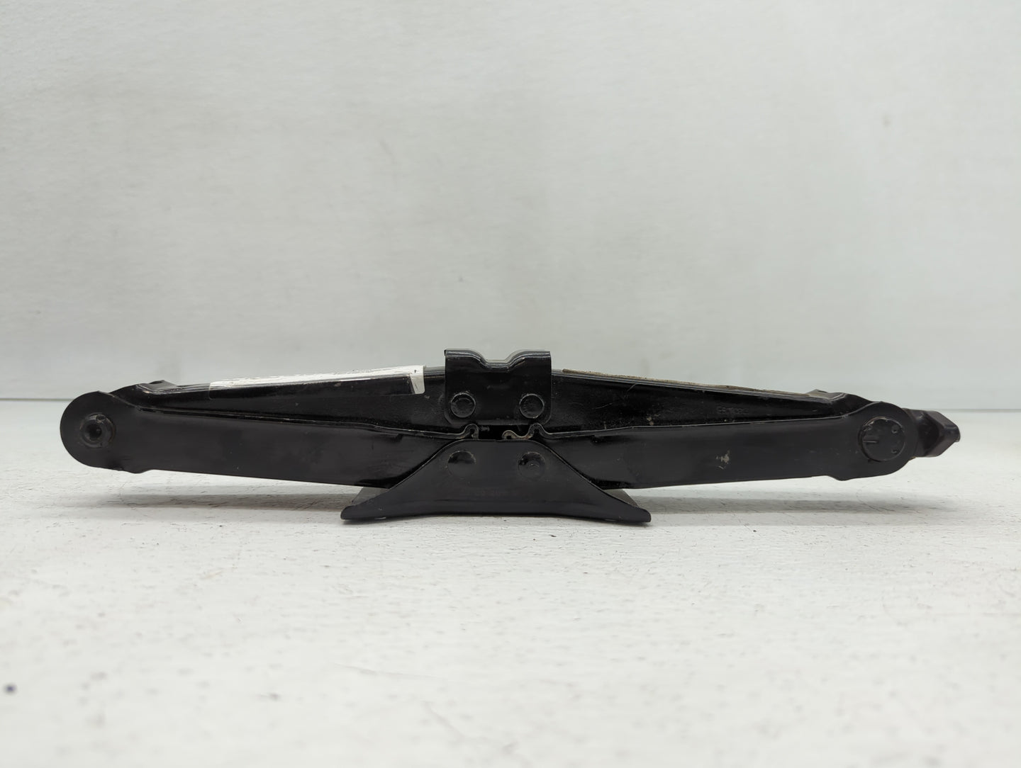 2016 Audi A3 Spare Scissor Car Jack - Oemusedautoparts1.com