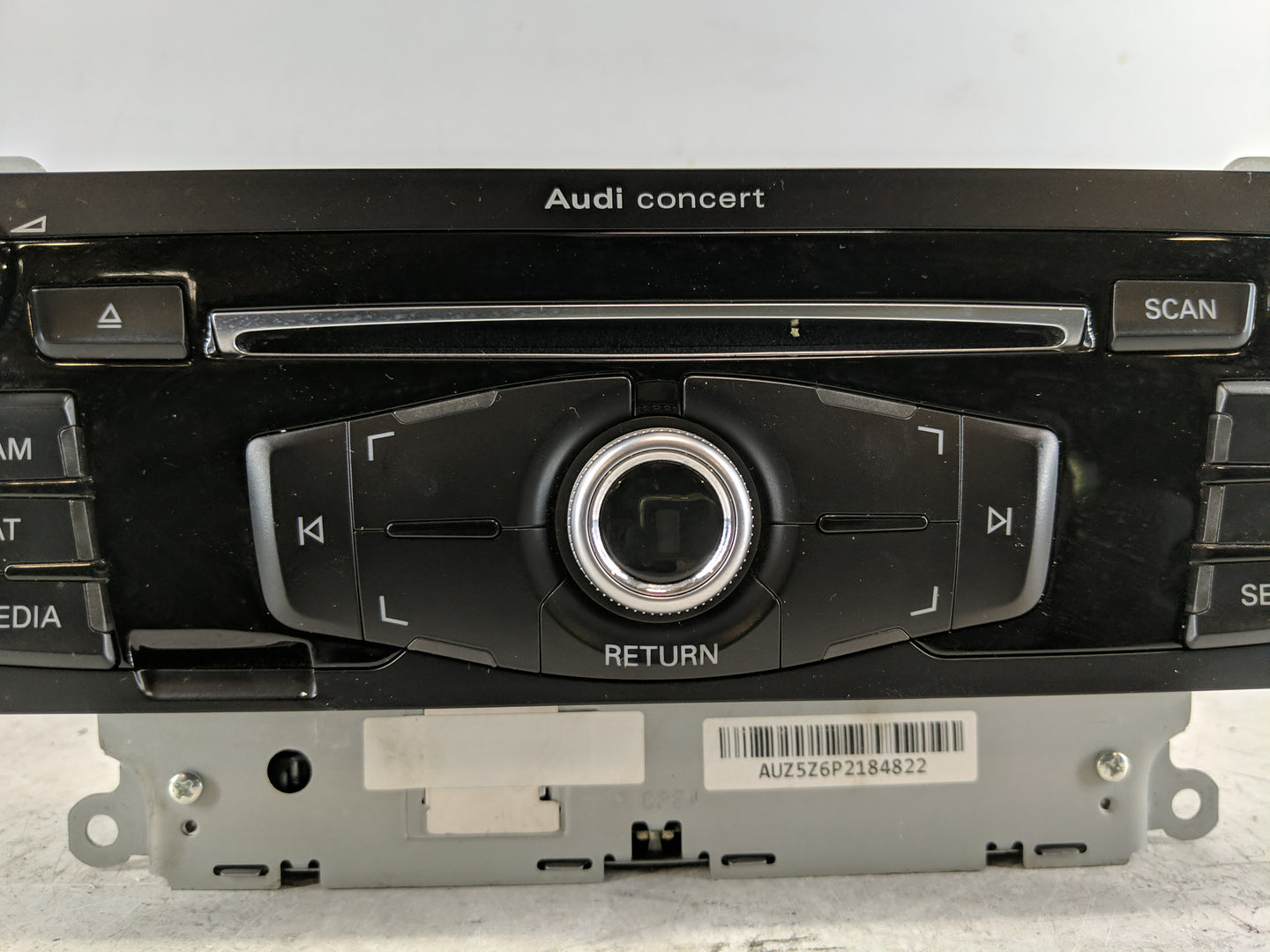 2013-2016 Audi A4 Radio AM FM Cd Player Receiver Replacement P/N:8R1 035 186 Q Fits Fits 2013 2014 2015 2016 OEM Used Auto P