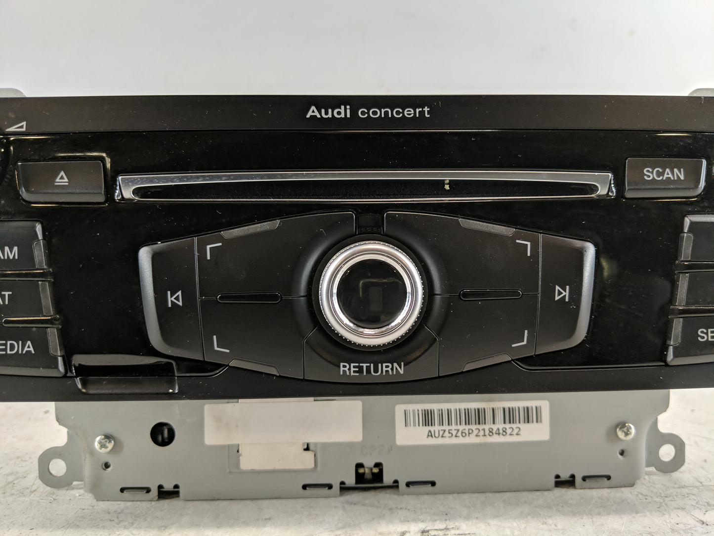 2013-2016 Audi A4 Radio AM FM Cd Player Receiver Replacement P/N:8R1 035 186 Q Fits Fits 2013 2014 2015 2016 OEM Used Auto P
