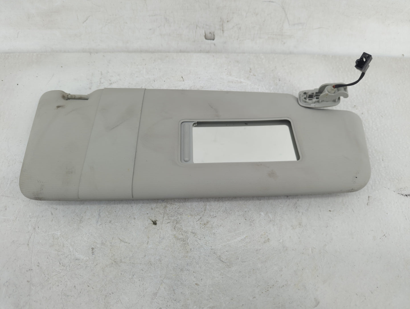 2013-2016 Audi A4 Sun Visor Shade Replacement Passenger Right Mirror Fits Fits 2013 2014 2015 2016 OEM Used Auto Parts - Oem