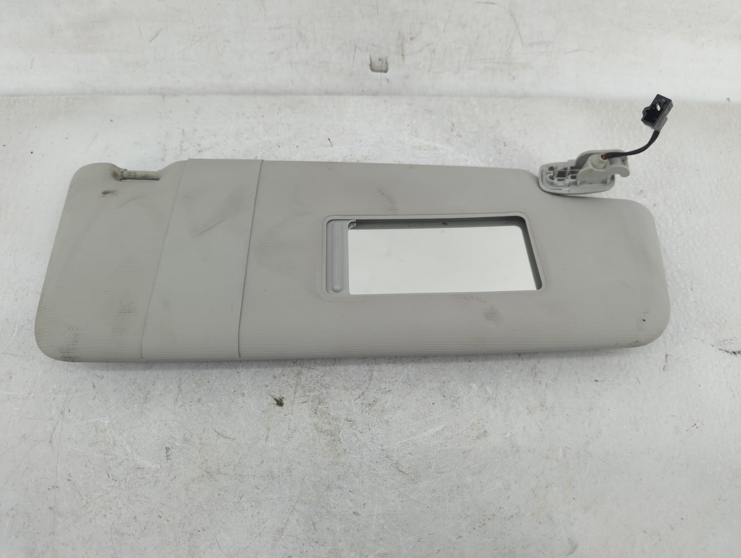 2013-2016 Audi A4 Sun Visor Shade Replacement Passenger Right Mirror Fits Fits 2013 2014 2015 2016 OEM Used Auto Parts - Oem