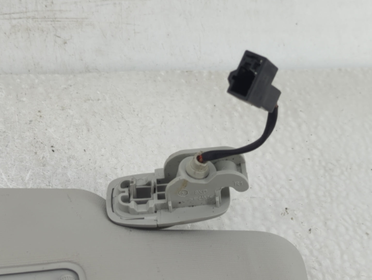 2013-2016 Audi A4 Sun Visor Shade Replacement Passenger Right Mirror Fits Fits 2013 2014 2015 2016 OEM Used Auto Parts - Oem