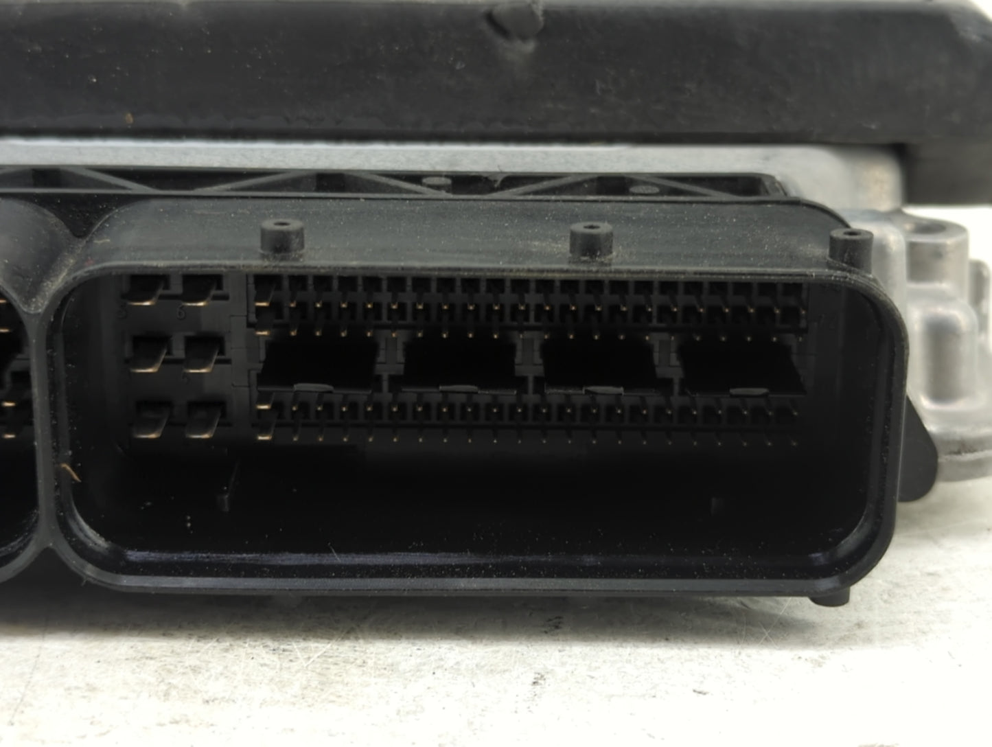 2013-2016 Audi A4 PCM Engine Control Computer ECU ECM PCU OEM P/N:8K5 907 115 C 8K5907115J Fits Fits 2013 2014 2015 2016 OEM
