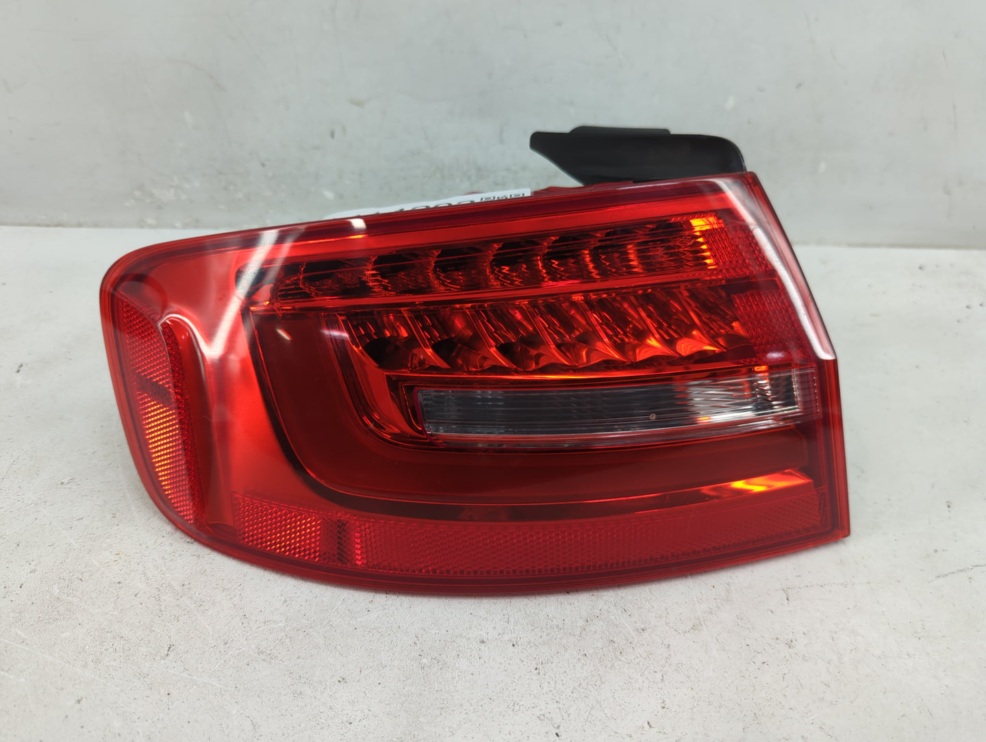 2013-2016 Audi A4 Tail Light Assembly Driver Left OEM P/N:01091603 Fits Fits 2013 2014 2015 2016 OEM Used Auto Parts - Oemus