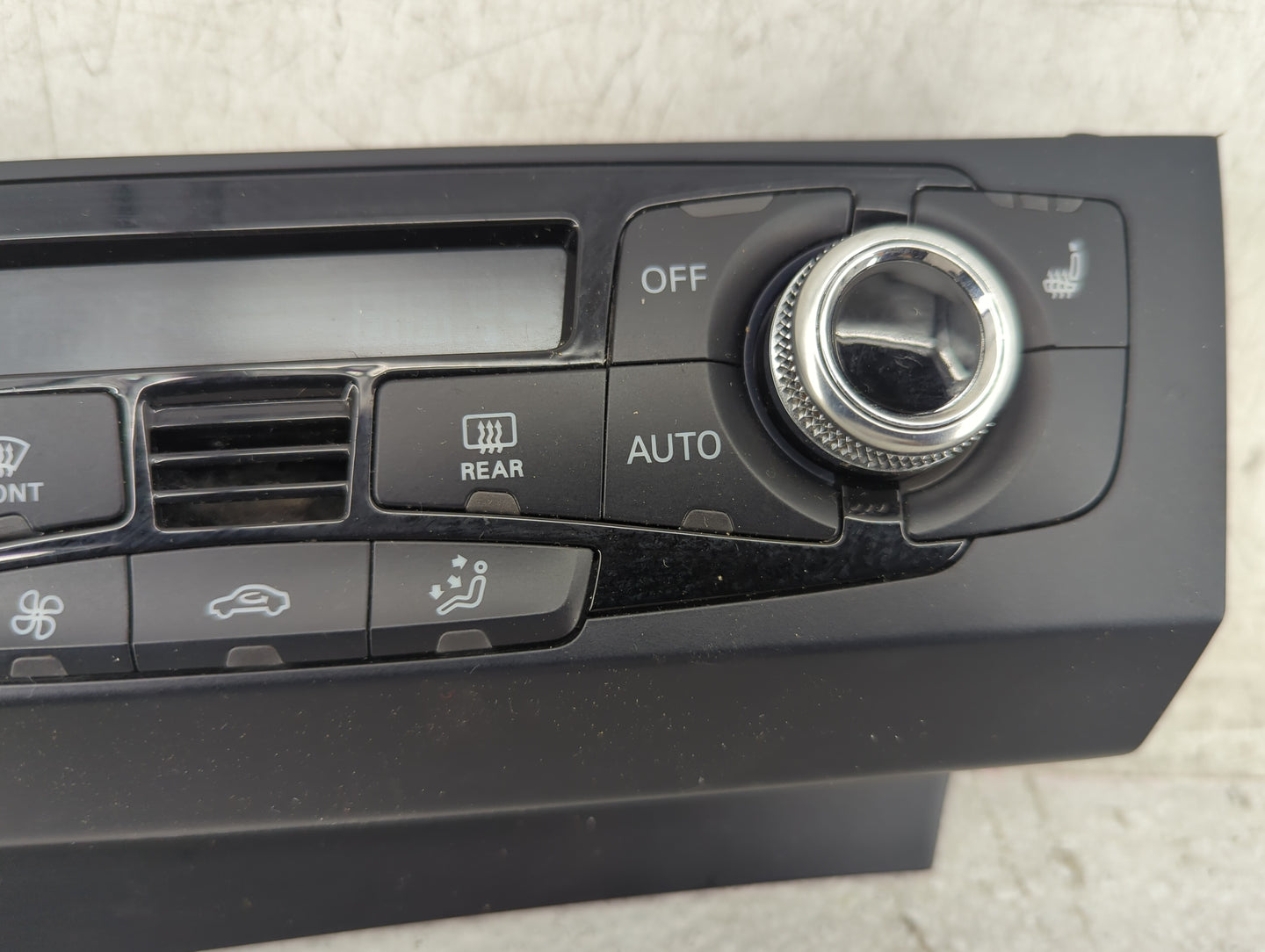 2013-2016 Audi A4 Climate Control Module Temperature AC/Heater Replacement P/N:8KT 820 043 AQ A2C92379900 Fits OEM Used Auto