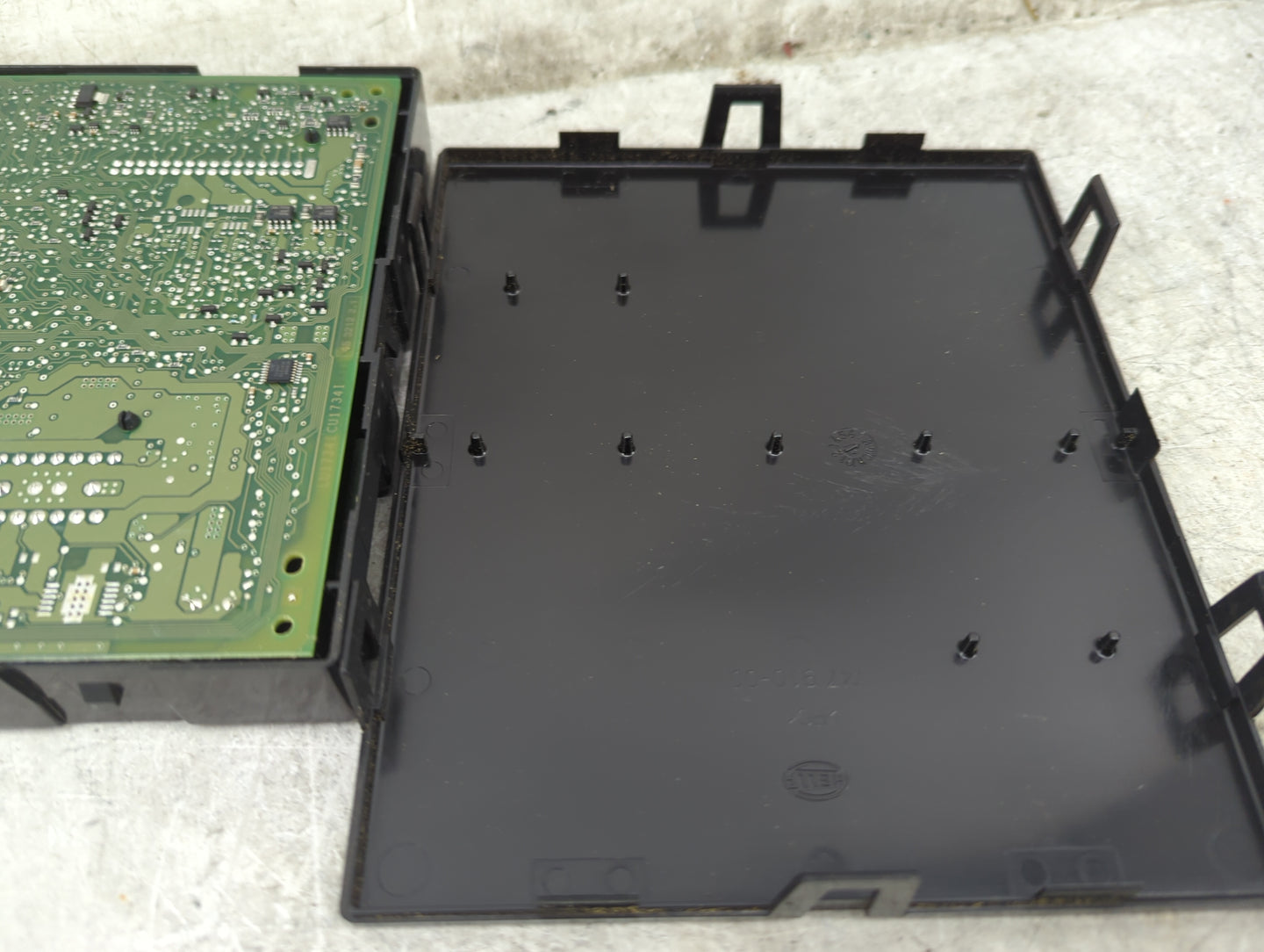 2013-2016 Audi A4 Body Control Module Bcm Inner Cabin Fuse Box - Oemusedautoparts1.com