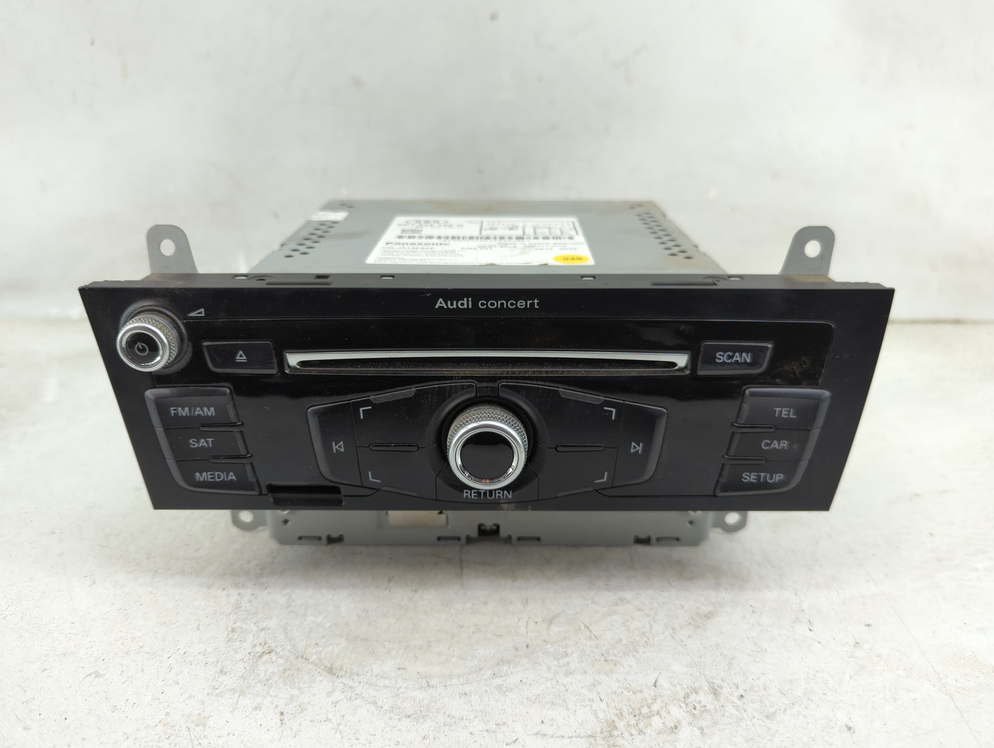 2013-2016 Audi A4 Radio AM FM Cd Player Receiver Replacement P/N:0810 0035 8R1 035 186 Q Fits Fits 2013 2014 2015 2016 OEM U