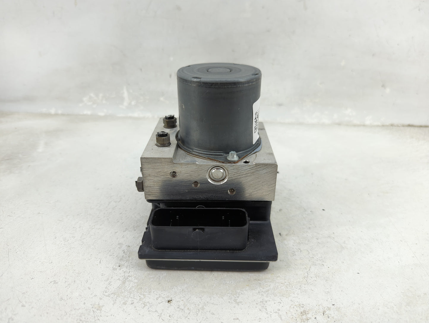 2014-2016 Audi A4 ABS Pump Control Module Replacement P/N:8K0 907 379 CP 0 265 239 432 Fits Fits 2014 2015 2016 2017 OEM Use