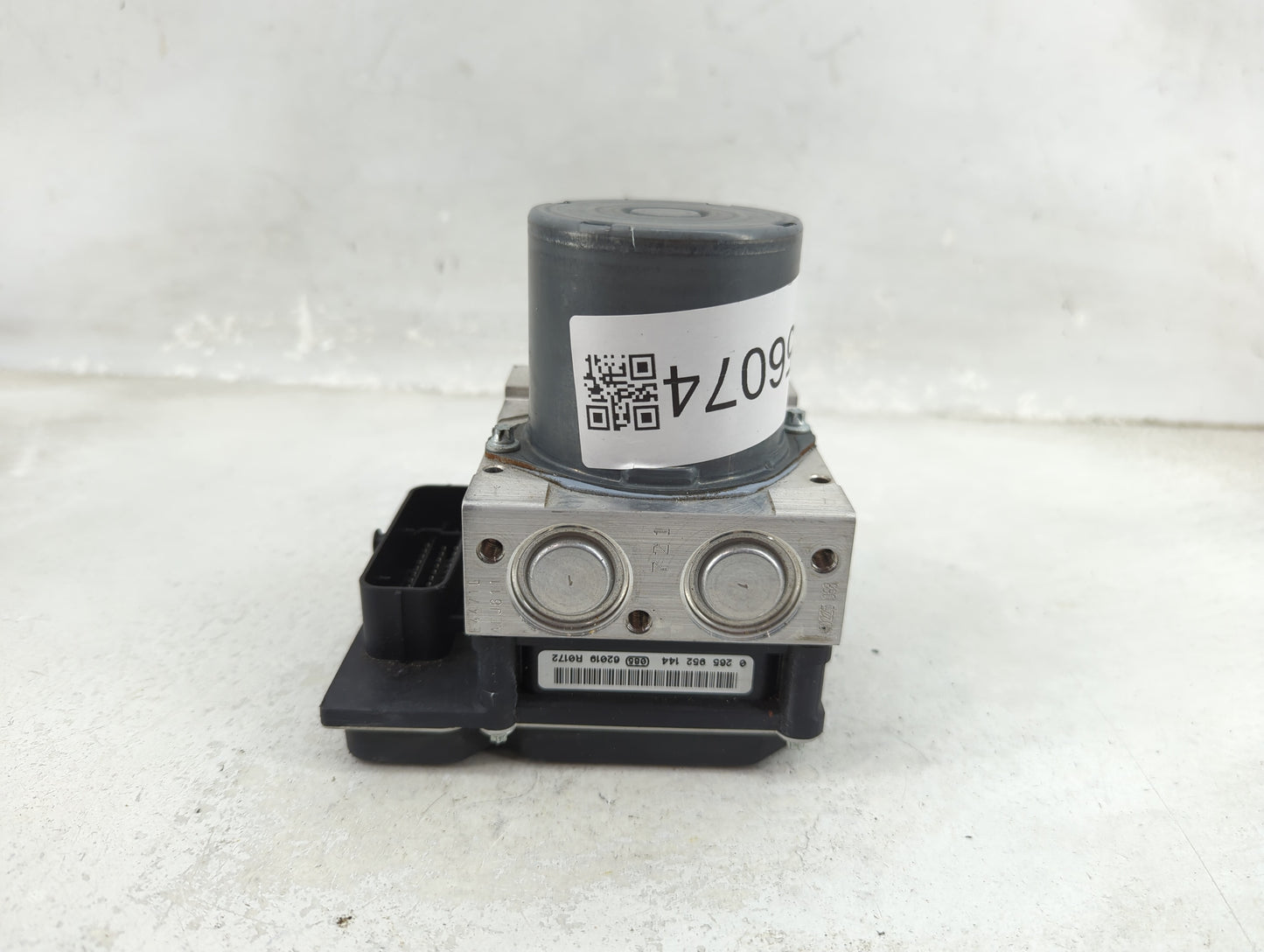 2014-2016 Audi A4 ABS Pump Control Module Replacement P/N:8K0 907 379 CP 0 265 239 432 Fits Fits 2014 2015 2016 2017 OEM Use