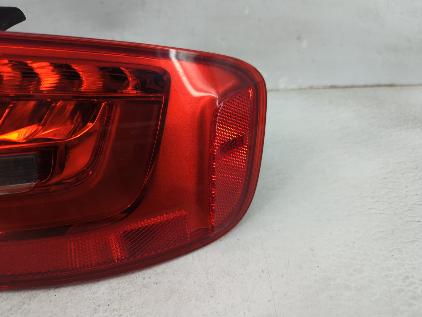 2013-2016 Audi A4 Tail Light Assembly Passenger Right OEM P/N:01091404 Fits Fits 2013 2014 2015 2016 OEM Used Auto Parts - O