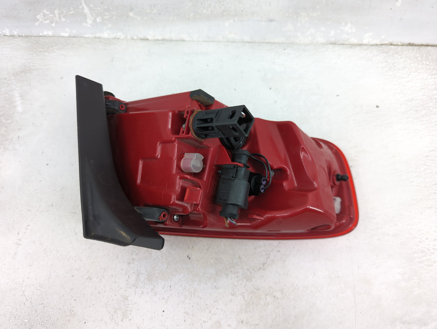 2013-2016 Audi A4 Tail Light Assembly Passenger Right OEM P/N:01091404 Fits Fits 2013 2014 2015 2016 OEM Used Auto Parts - O