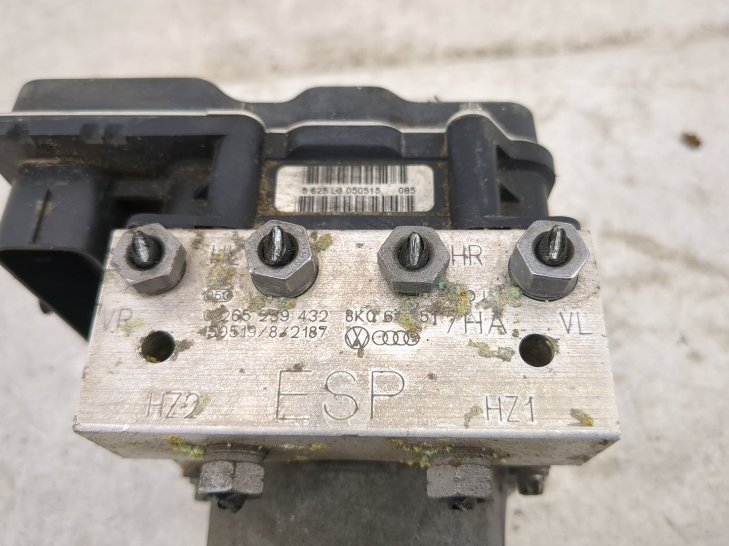 2014-2016 Audi A4 ABS Pump Control Module Replacement P/N:0 265 239 432 Fits Fits 2014 2015 2016 2017 OEM Used Auto Parts - 