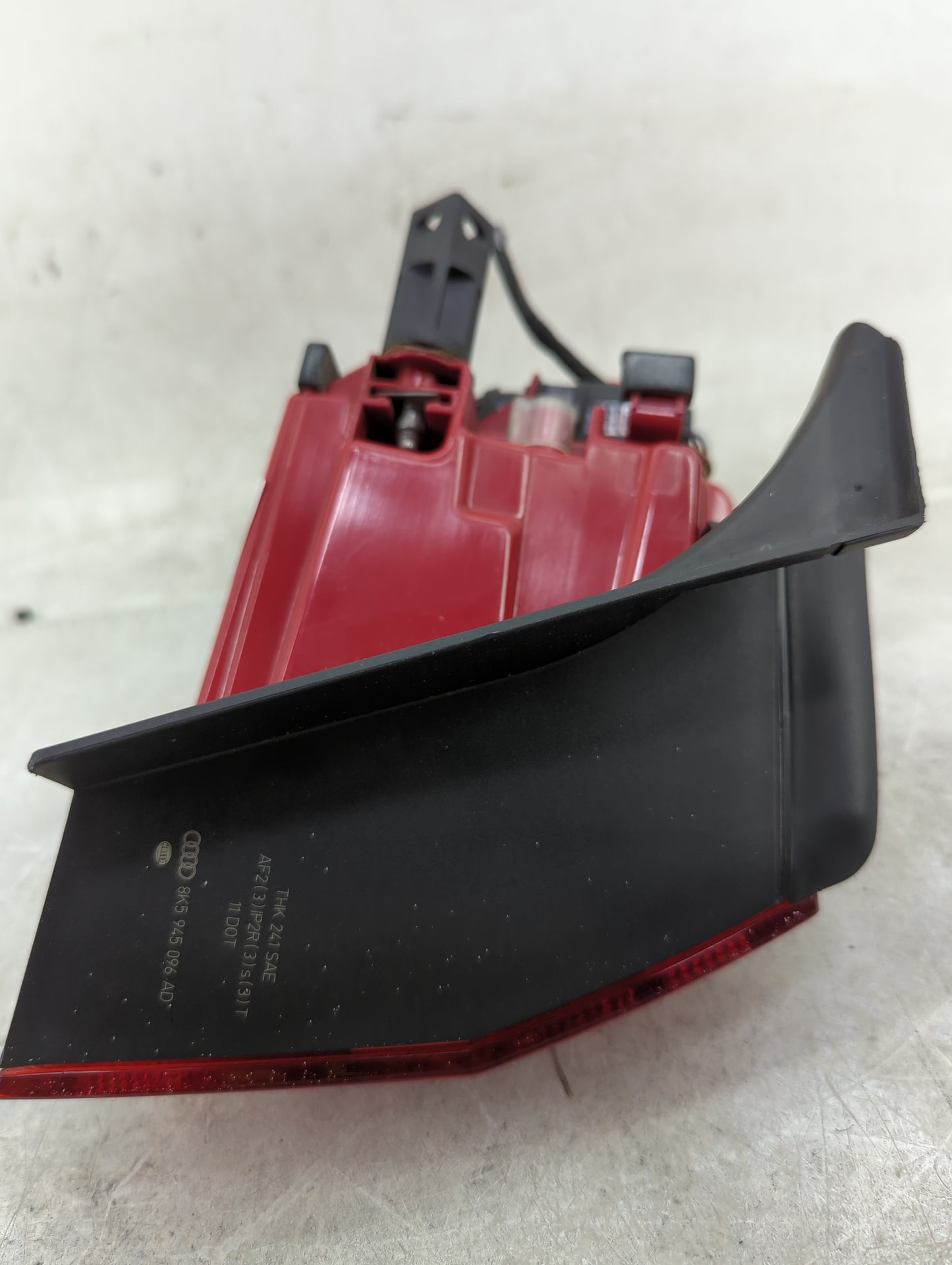 2013-2016 Audi A4 Tail Light Assembly Passenger Right OEM P/N:01091404 Fits Fits 2013 2014 2015 2016 OEM Used Auto Parts - O