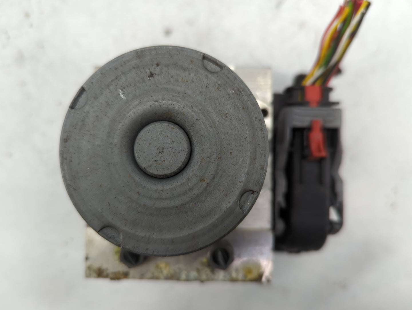 2014-2016 Audi A4 ABS Pump Control Module Replacement P/N:8K0 907 379 CP Fits Fits 2014 2015 2016 2017 OEM Used Auto Parts -