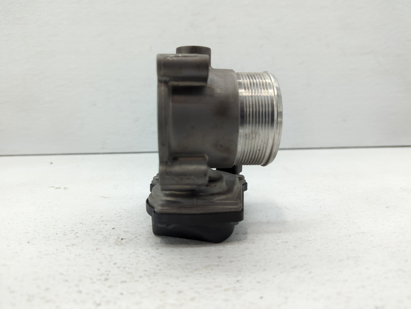 2005-2016 Audi A4 Throttle Body P/N:06F 133 062 T 06F 133 062 Q Fits OEM Used Auto Parts - Oemusedautoparts1.com