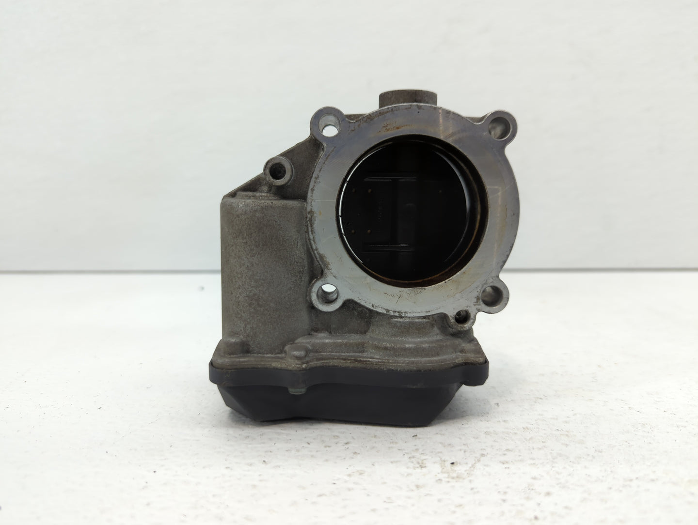2005-2016 Audi A4 Throttle Body P/N:06F 133 062 T 06F 133 062 Q Fits OEM Used Auto Parts - Oemusedautoparts1.com