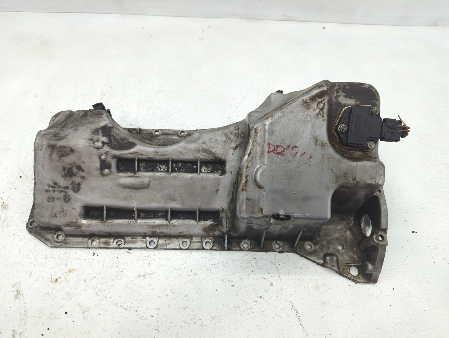 2013-2016 Audi A4 Engine Oil Pan P/N:AC-46000 7 516 380 -02 Fits Fits 2013 2014 2015 2016 2017 OEM Used Auto Parts - Oemused