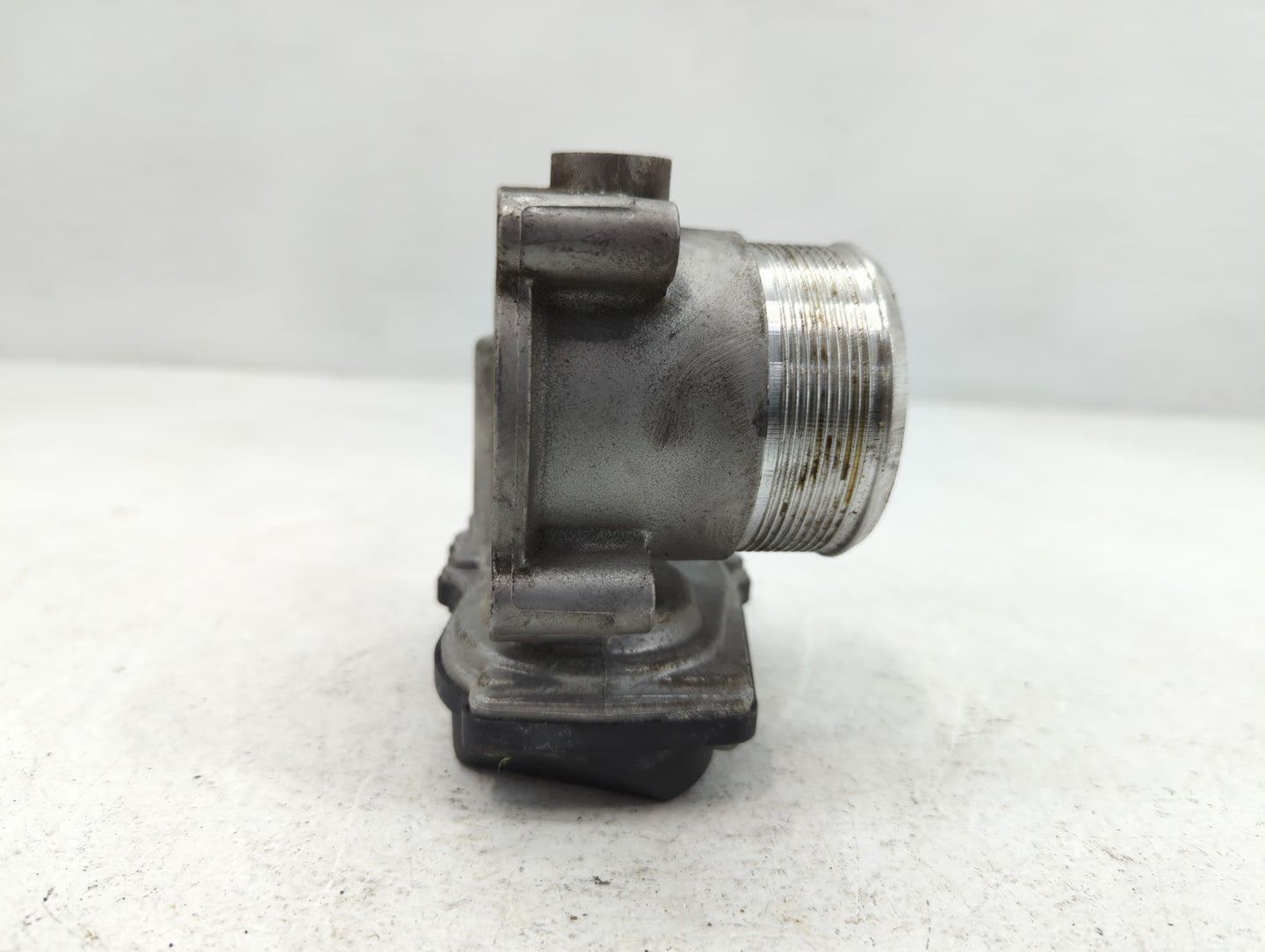 2005-2016 Audi A4 Throttle Body P/N:28309 21586 28309 21593 Fits OEM Used Auto Parts - Oemusedautoparts1.com