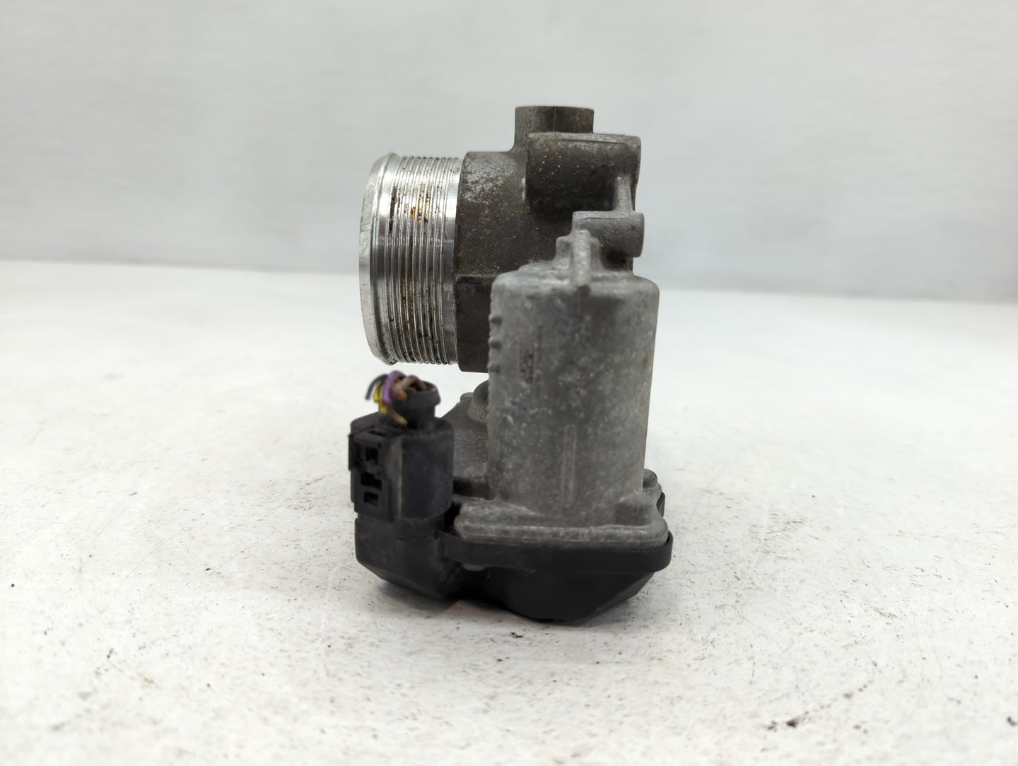2005-2016 Audi A4 Throttle Body P/N:28309 21586 28309 21593 Fits OEM Used Auto Parts - Oemusedautoparts1.com