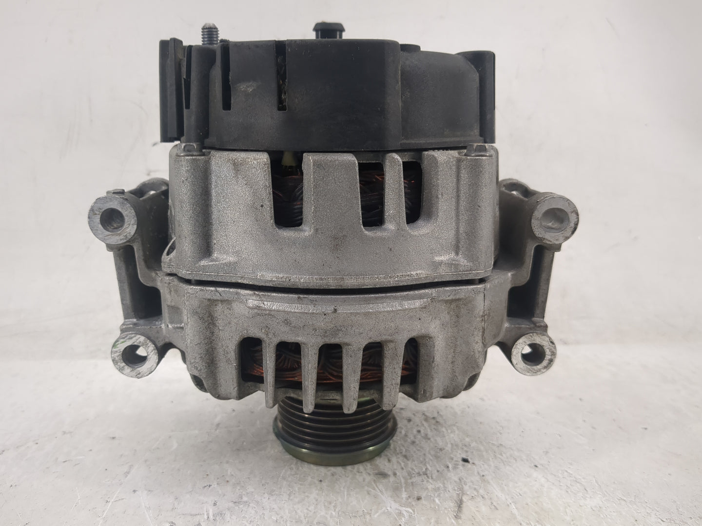 2013-2017 Audi A5 Alternator Replacement Generator Charging Assembly Engine OEM P/N:06H 903 017 K 2614129E Fits OEM Used Aut