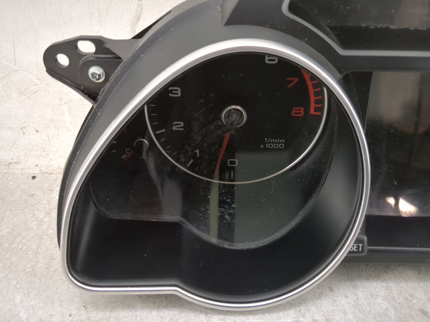 2014-2017 Audi A5 Instrument Cluster Speedometer Gauges P/N:8T0 920 984 N Miles: Fits Fits 2014 2015 2016 2017 OEM Used Auto