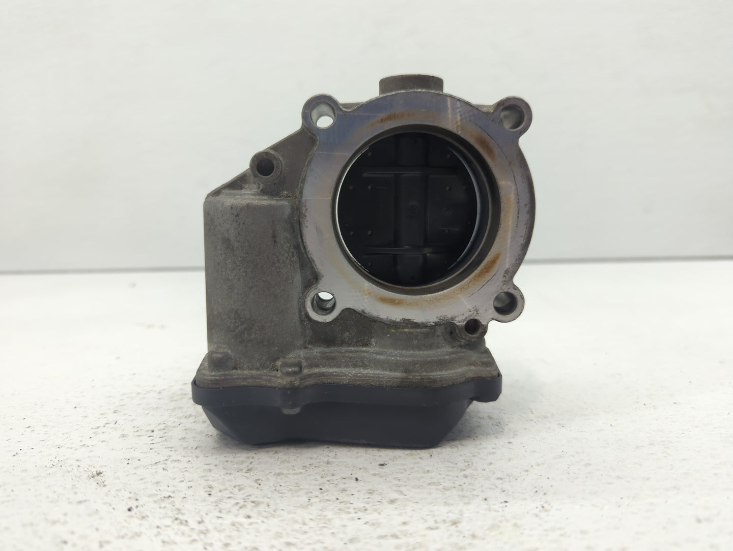 2010-2017 Audi A5 Throttle Body P/N:06F 133 062 T 06F 133 062 Q Fits OEM Used Auto Parts - Oemusedautoparts1.com