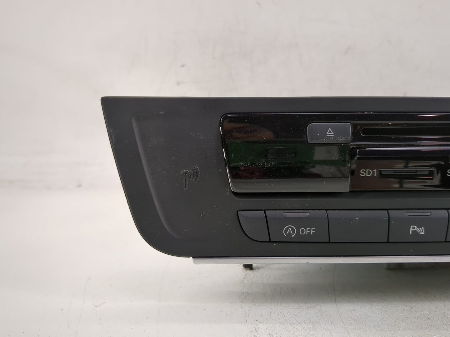 2016-2017 Audi A6 Radio AM FM Cd Player Receiver Replacement P/N:4G1 035 025 Fits Fits 2016 2017 2018 OEM Used Auto Parts - 