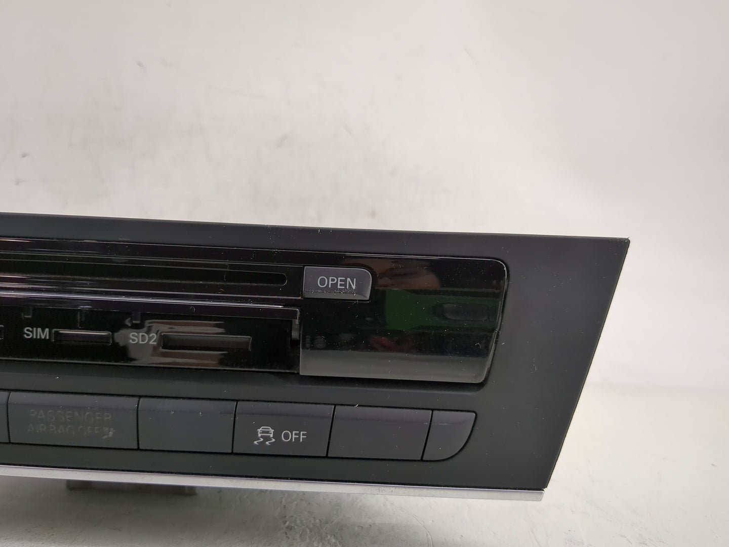 2016-2017 Audi A6 Radio AM FM Cd Player Receiver Replacement P/N:4G1 035 025 Fits Fits 2016 2017 2018 OEM Used Auto Parts - 