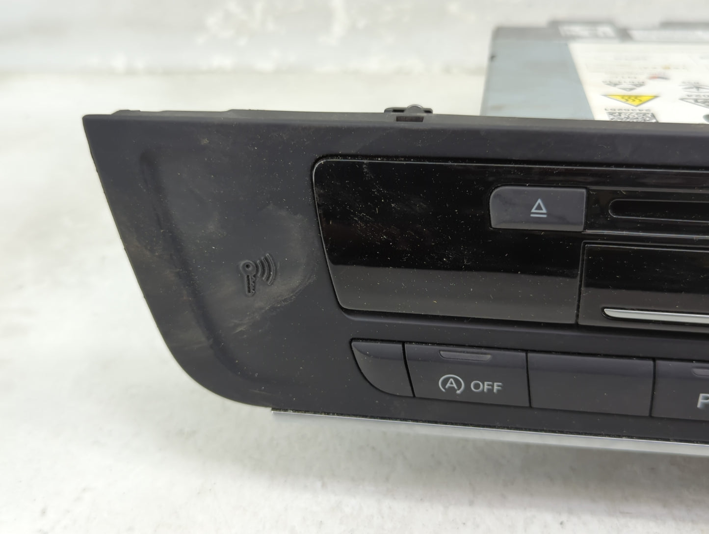 2016-2017 Audi A6 Radio AM FM Cd Player Receiver Replacement P/N:4G1035025B 4G1035025 Fits Fits 2016 2017 2018 OEM Used Auto