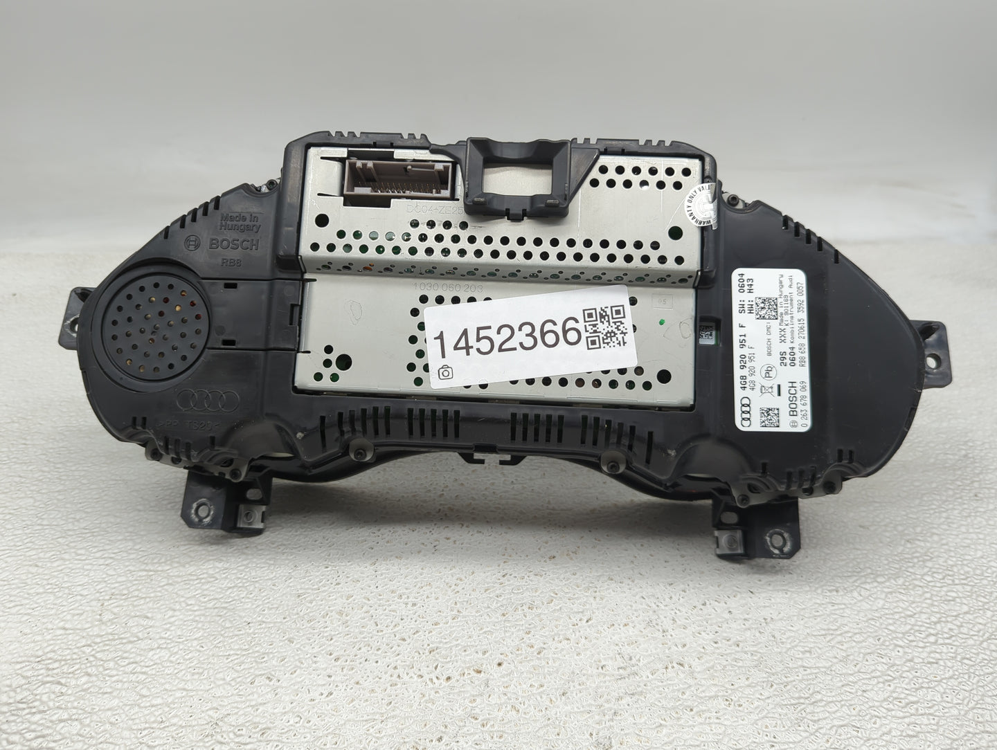 2016-2017 Audi A6 Instrument Cluster Speedometer Gauges P/N:4G8920951F 0263678069, RB8658 Fits Fits 2016 2017 OEM Used Auto 