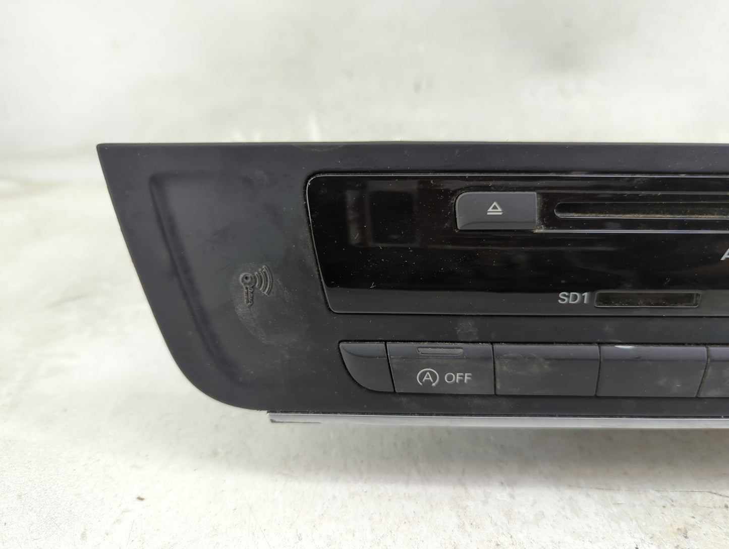 2016-2017 Audi A6 Radio AM FM Cd Player Receiver Replacement P/N:28425617 4G1 035 187 A Fits Fits 2016 2017 OEM Used Auto Pa