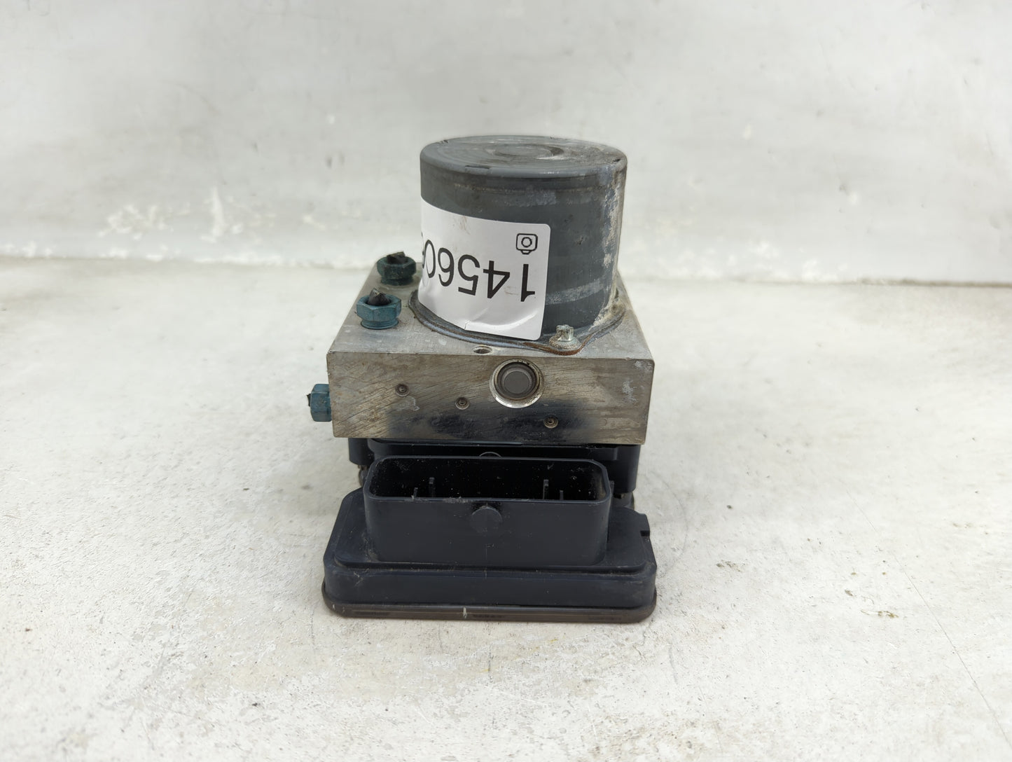 2016-2018 Audi A6 ABS Pump Control Module Replacement P/N:4G0 907 379 S Fits Fits 2015 2016 2017 2018 OEM Used Auto Parts - 