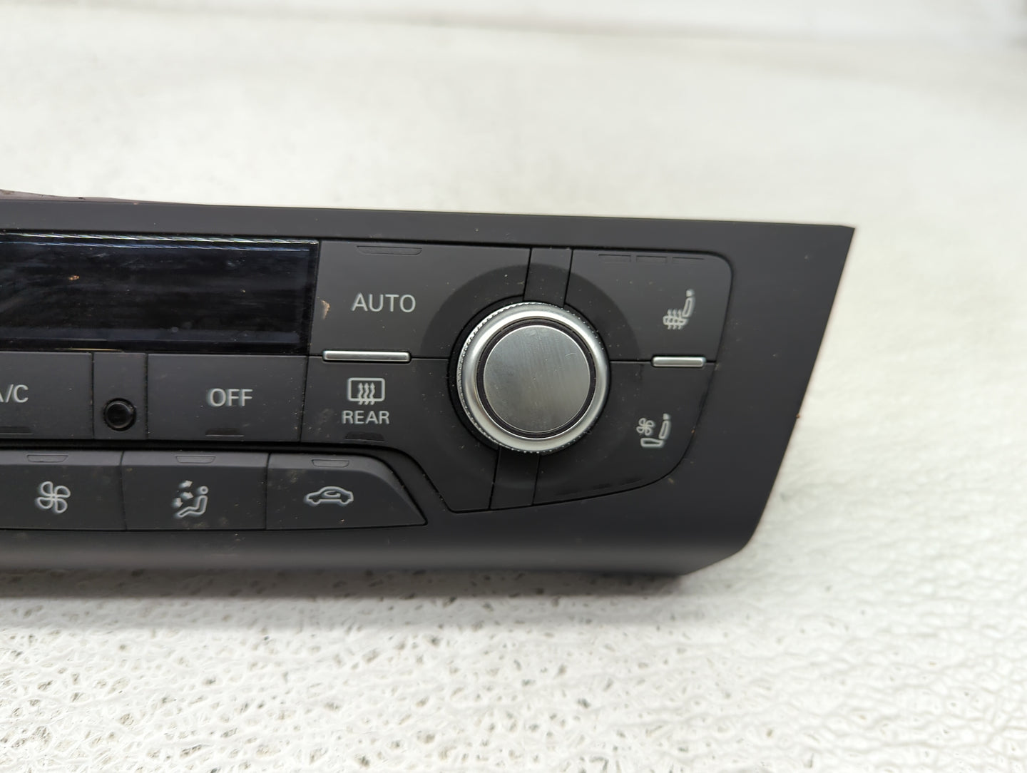 2016-2018 Audi A6 Climate Control Module Temperature AC/Heater Replacement P/N:4G0 820 043 CE Fits Fits 2016 2017 2018 OEM U