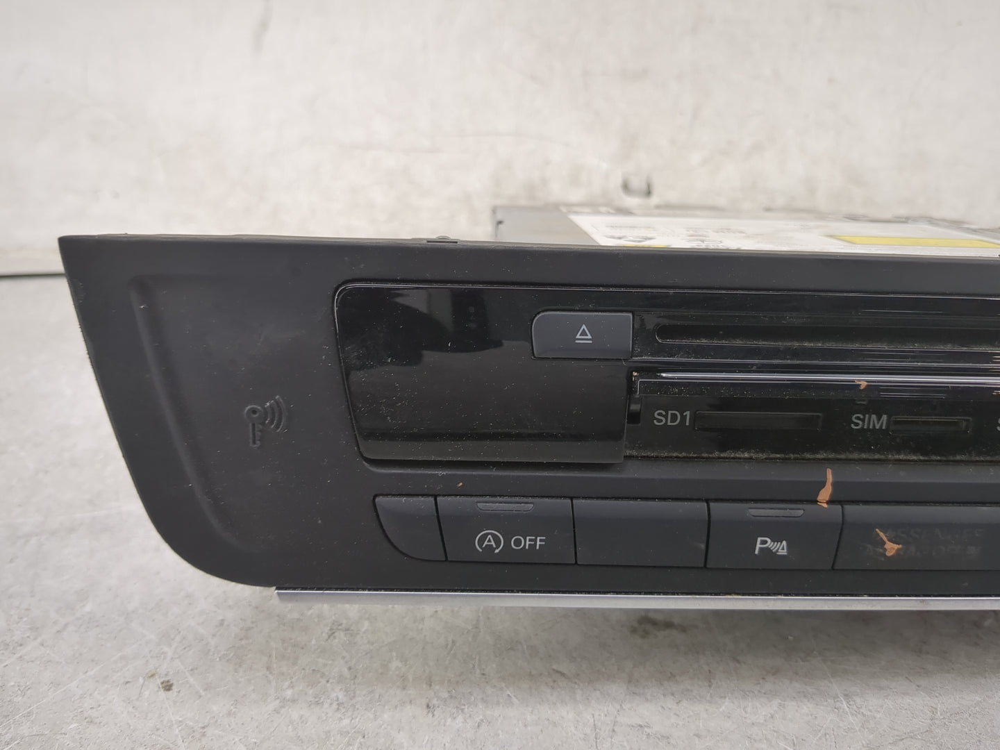2016-2017 Audi A6 Radio AM FM Cd Player Receiver Replacement P/N:4G1035025 4G1035025040, 4G1035025 0143 Fits Fits 2016 2017 