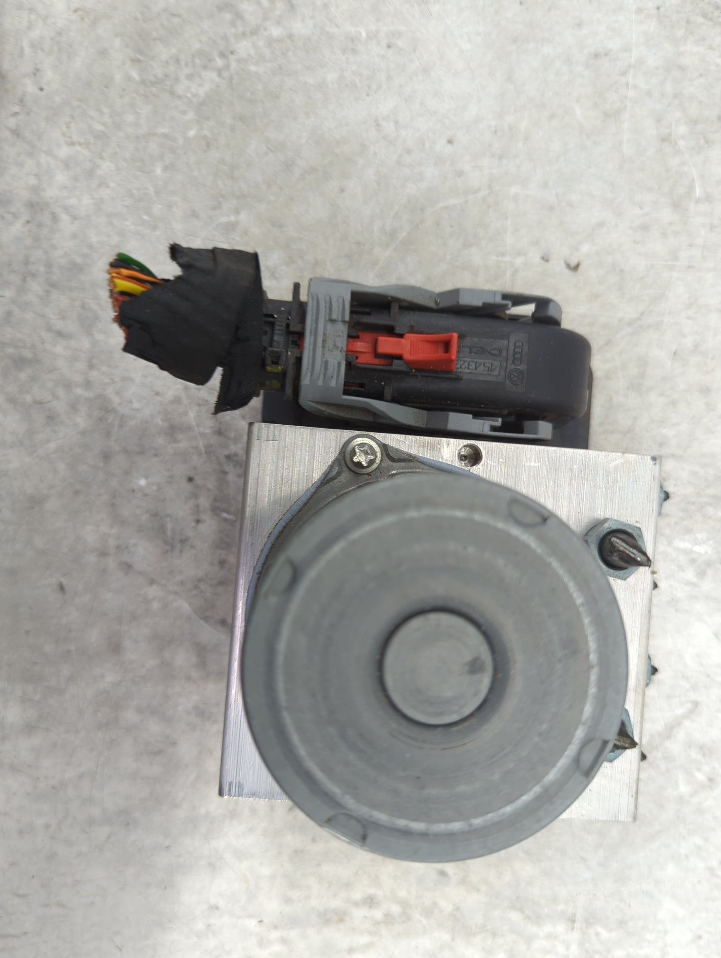 2016-2018 Audi A6 ABS Pump Control Module Replacement P/N:4G0614517AK 269776, 0265264494 Fits Fits 2015 2016 2017 2018 OEM U
