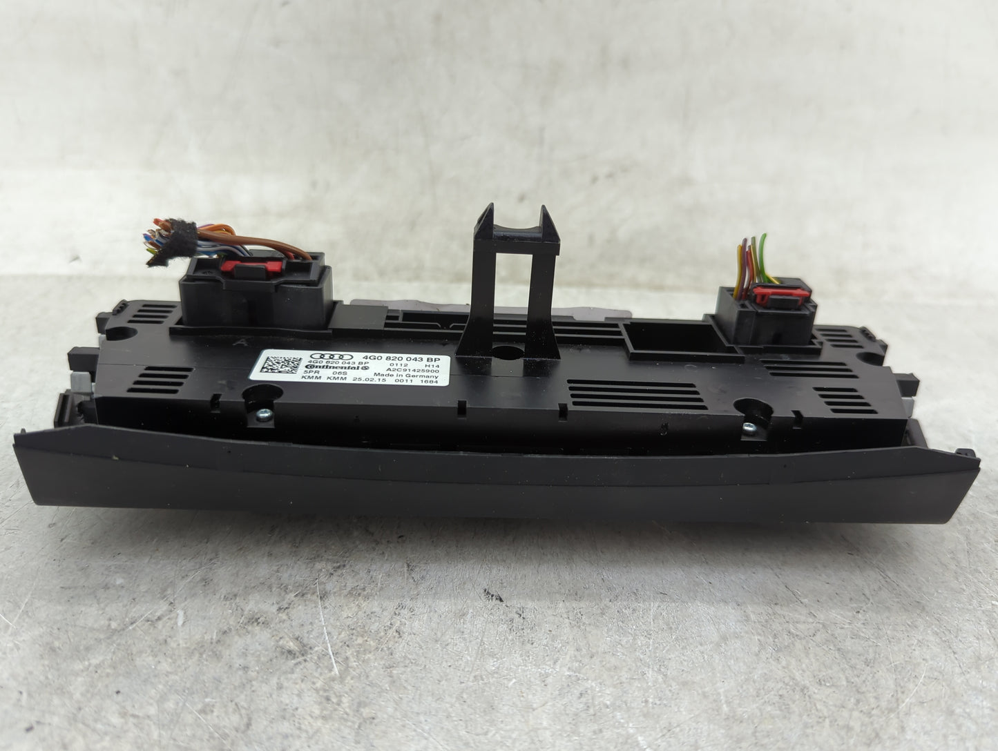 2014-2017 Audi A6 Climate Control Module Temperature AC/Heater Replacement P/N:4G0 820 043 BP Fits Fits 2014 2015 2016 2017 