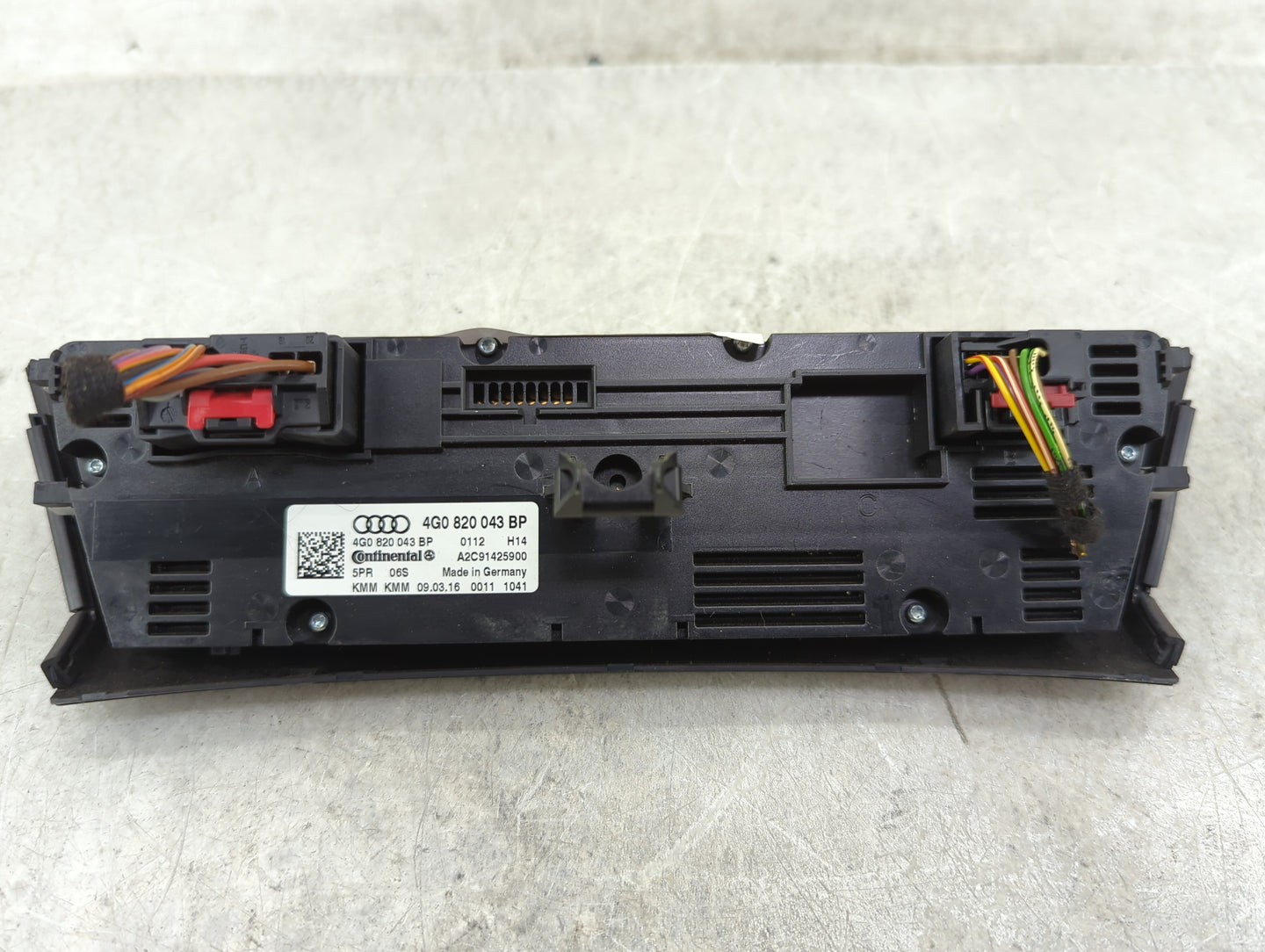 2014-2017 Audi A6 Climate Control Module Temperature AC/Heater Replacement P/N:4G0 820 043 BP Fits Fits 2014 2015 2016 2017 