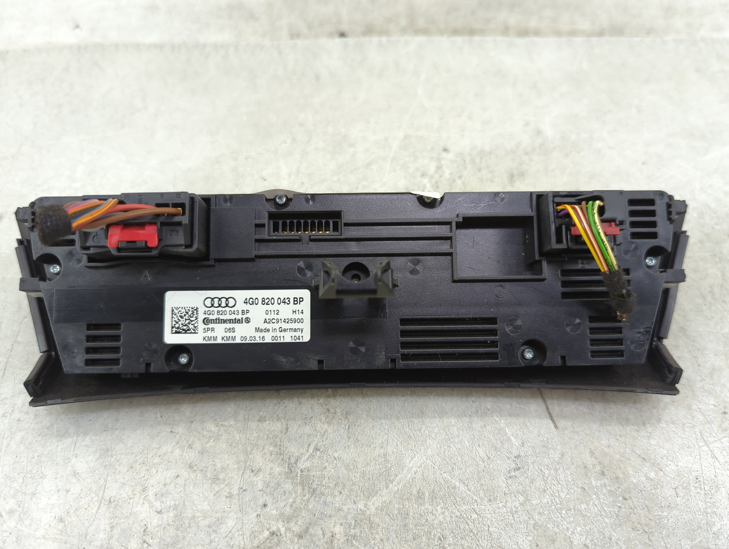 2014-2017 Audi A6 Climate Control Module Temperature AC/Heater Replacement P/N:4G0 820 043 BP Fits Fits 2014 2015 2016 2017 