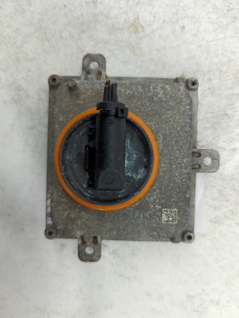 compare product 2016 Audi A6 Headlight Ballast Head Light 1463057