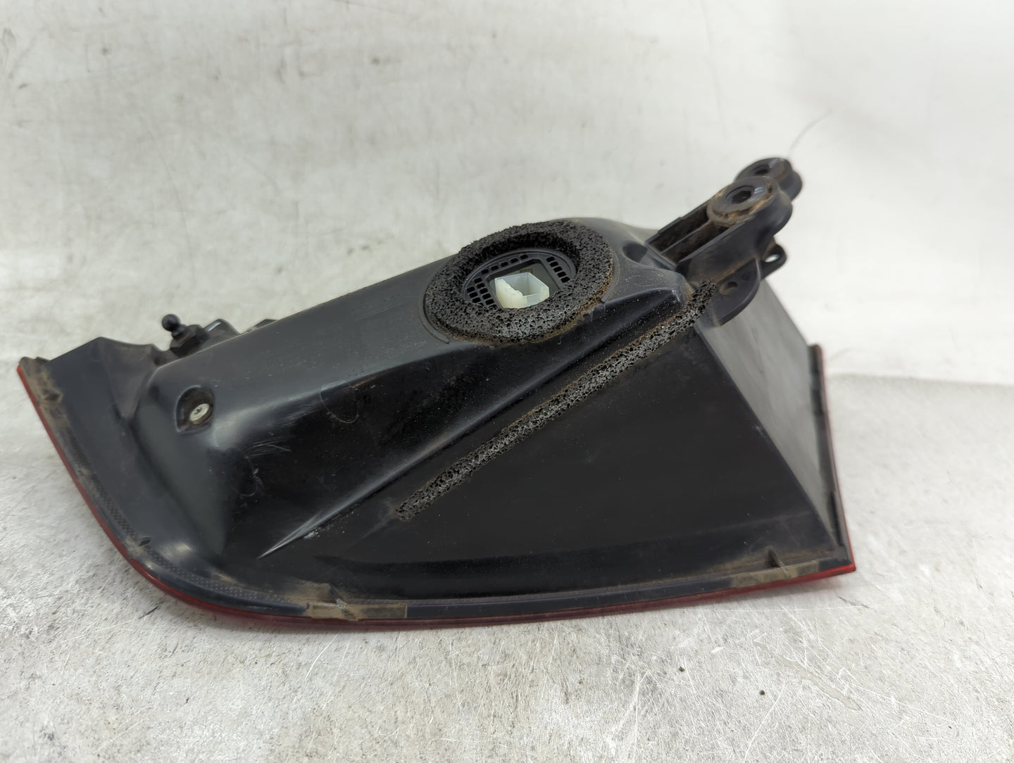 2016-2018 Audi A7 Tail Light Assembly Driver Left OEM P/N:F03573600 4G8 945 095 F Fits Fits 2016 2017 2018 OEM Used Auto Par