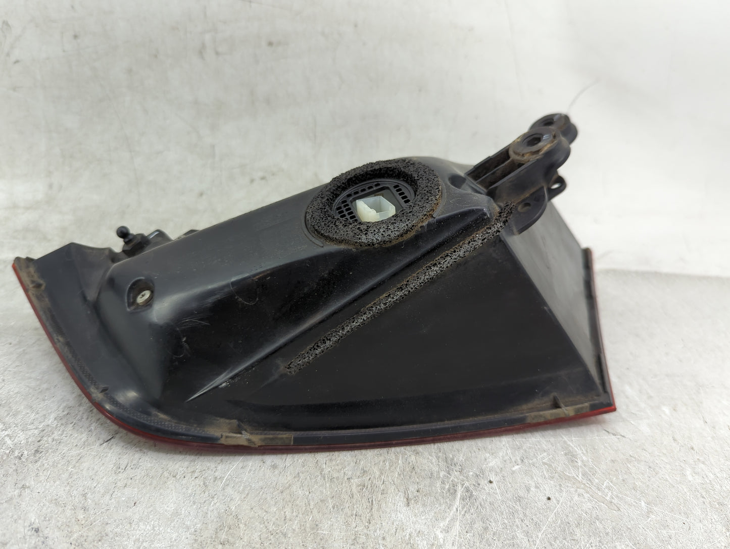 2016-2018 Audi A7 Tail Light Assembly Driver Left OEM P/N:F03573600 4G8 945 095 F Fits Fits 2016 2017 2018 OEM Used Auto Par