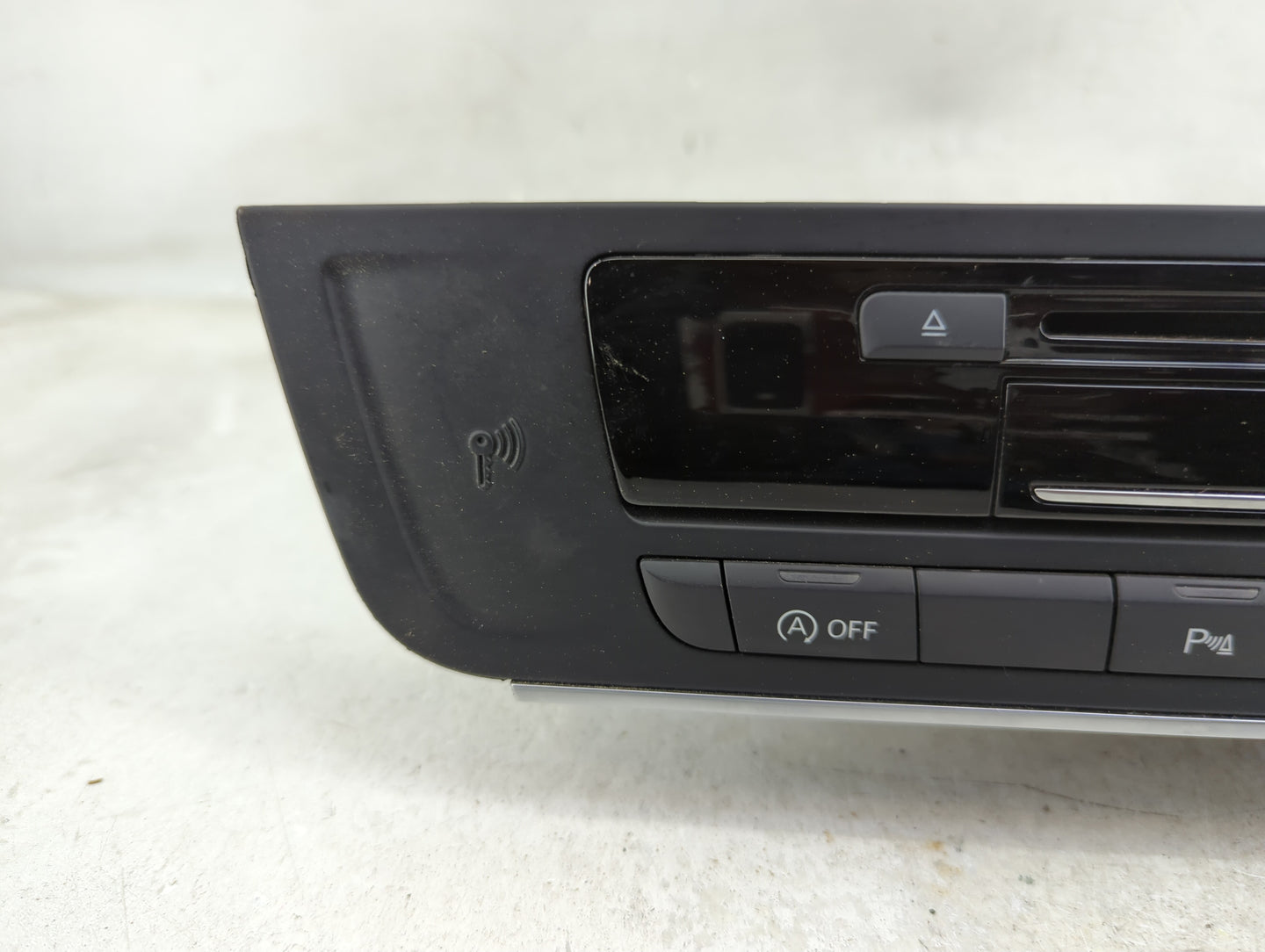 2016-2018 Audi A7 Radio AM FM Cd Player Receiver Replacement P/N:A278 2758369 Fits Fits 2016 2017 2018 OEM Used Auto Parts -