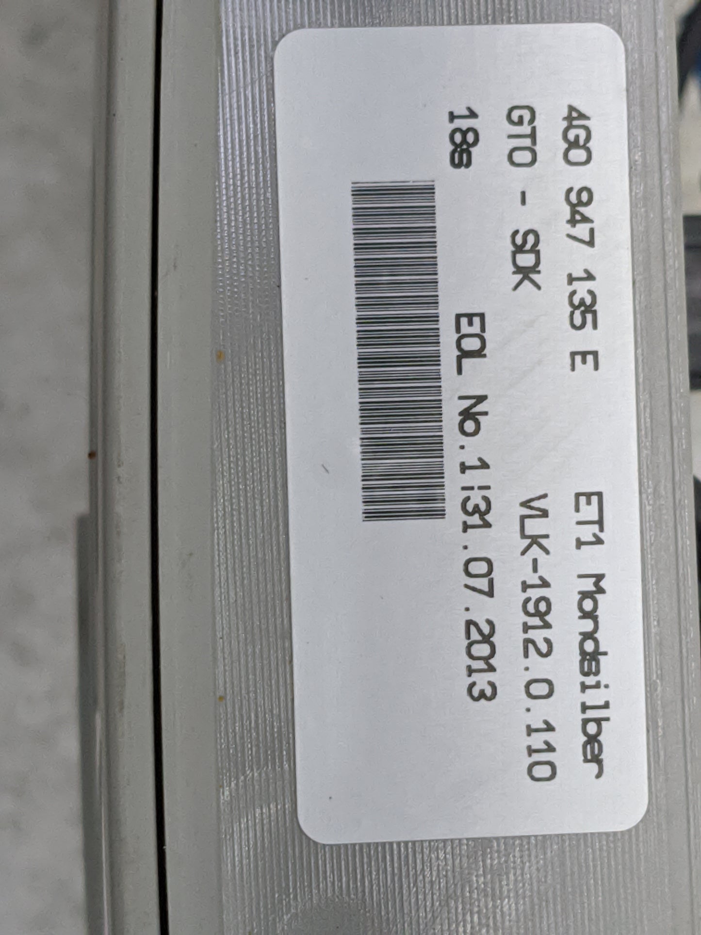2016-2018 Audi A7 Overhead Console W/rear Climate Control - Oemusedautoparts1.com