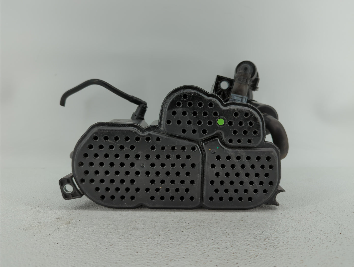 2016 Audi A8 Fuel Vapor Charcoal Canister - Oemusedautoparts1.com