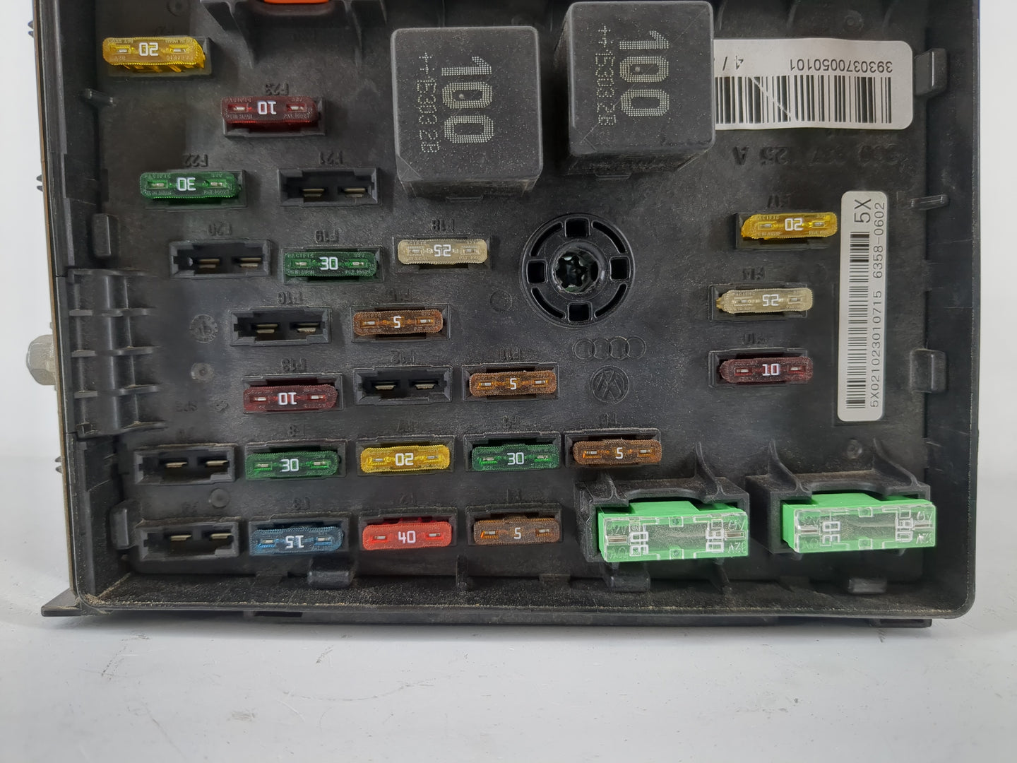 2015-2018 Audi Q3 Fusebox Fuse Box Panel Relay Module P/N:3C0 937 125 A Fits OEM Used Auto Parts - Oemusedautoparts1.com