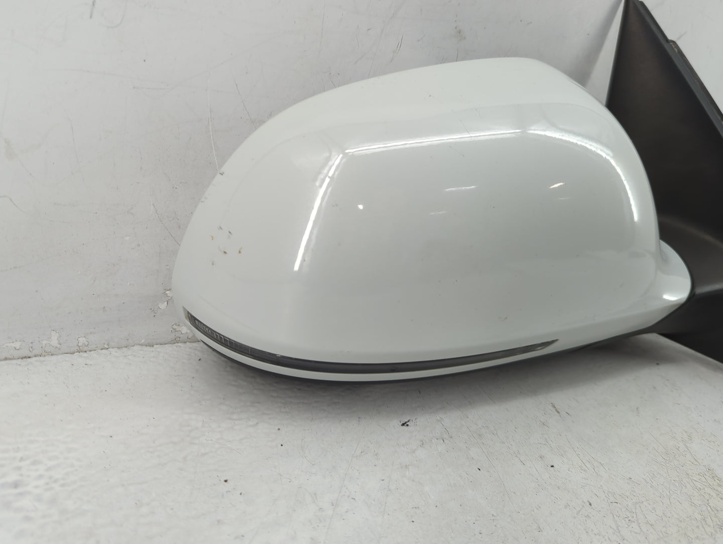 2015-2018 Audi Q3 Passenger Side View Mirror - Right Door Mirror OEM Used - Oemusedautoparts1.com