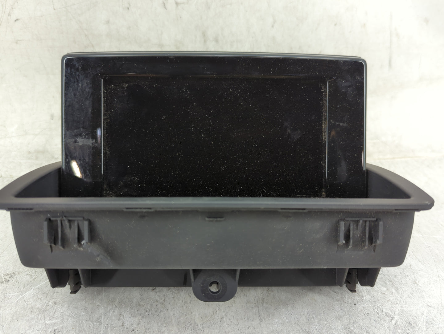 2015-2018 Audi Q3 Information Display Screen - Oemusedautoparts1.com