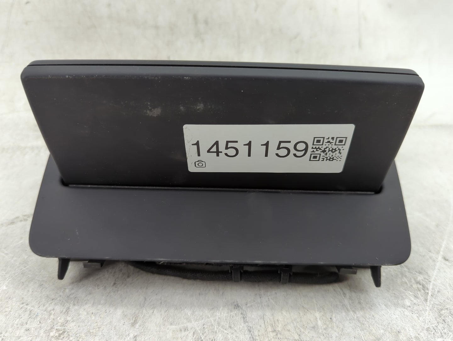 2015-2018 Audi Q3 Information Display Screen - Oemusedautoparts1.com