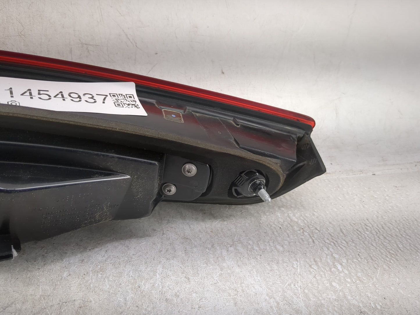 2016-2018 Audi Q3 Tail Light Assembly Passenger Right OEM P/N:8U0 945 094 AB Fits Fits 2016 2017 2018 OEM Used Auto Parts - 